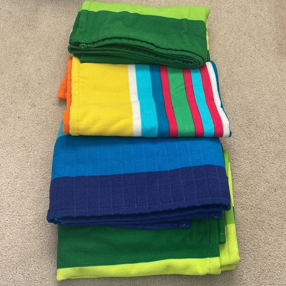 ☀️4 Pool Towels
